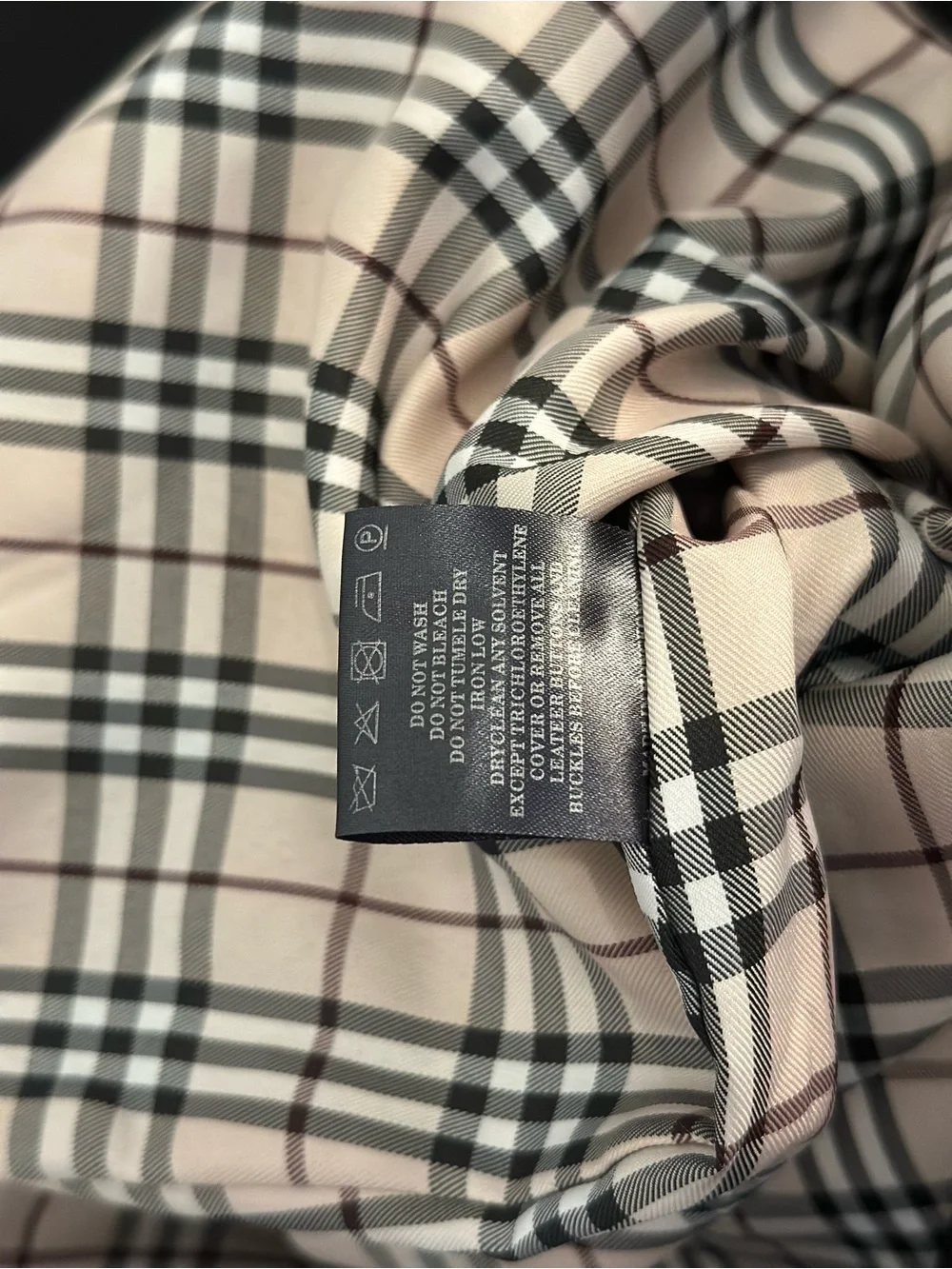 Burberry streamlined black